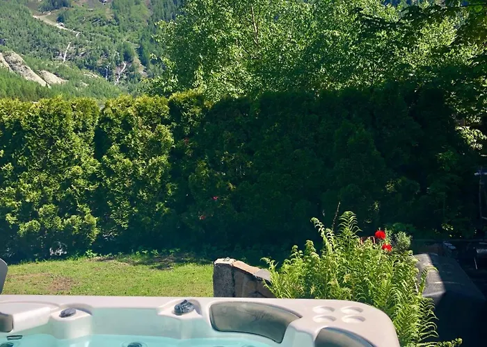 Marmotte Mountain Manor